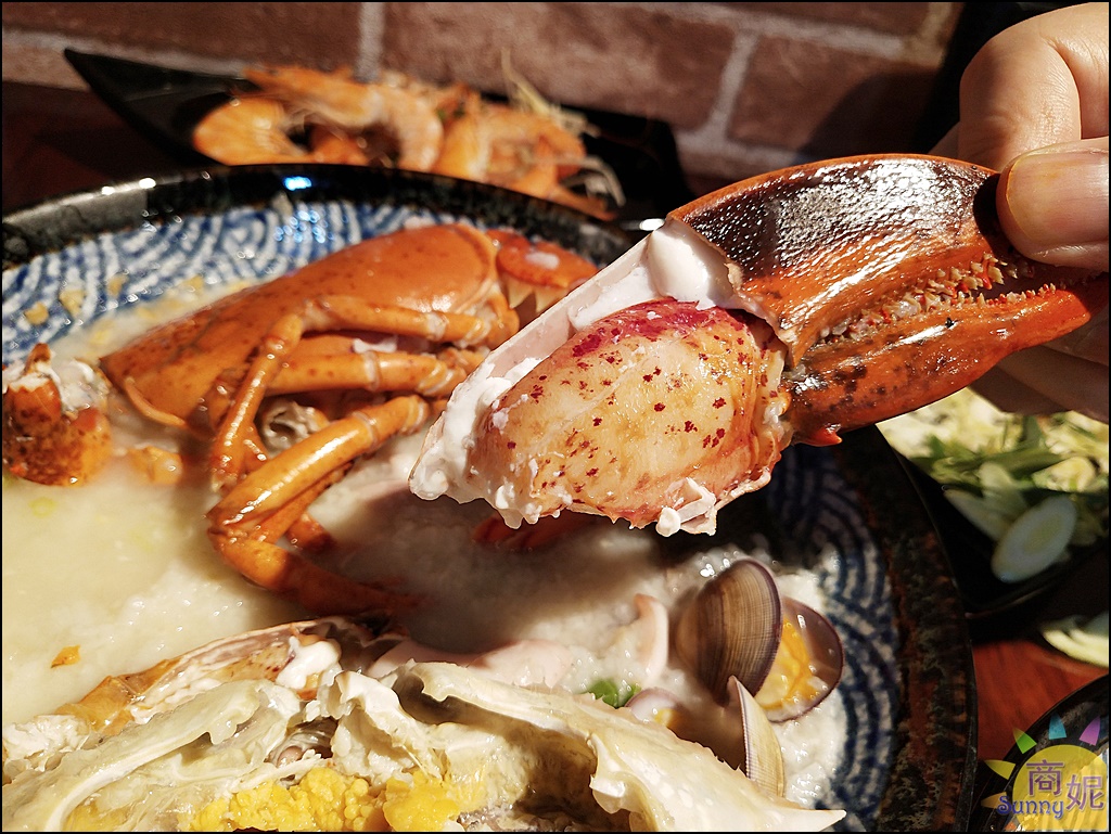 霸氣螃蟹海鮮粥|台中高CP值宵夜整隻花蟹入粥加上滿滿海味一人獨享好霸氣