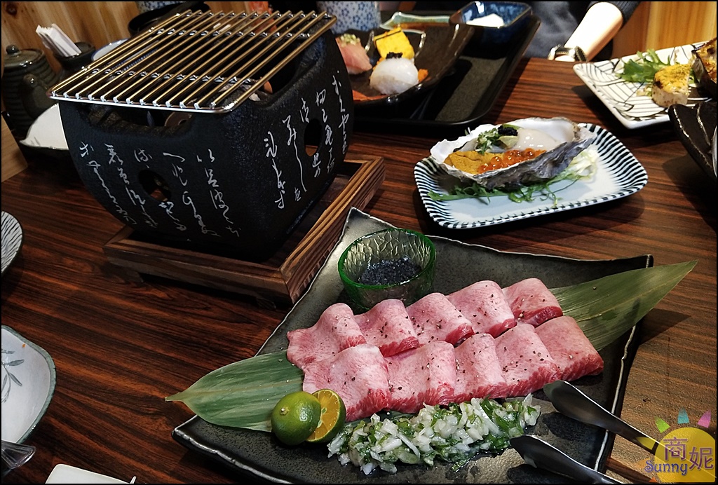 台中平價日本料理。三川町食事處。日式定食69元起!免服務費無低消打卡再送人氣小品