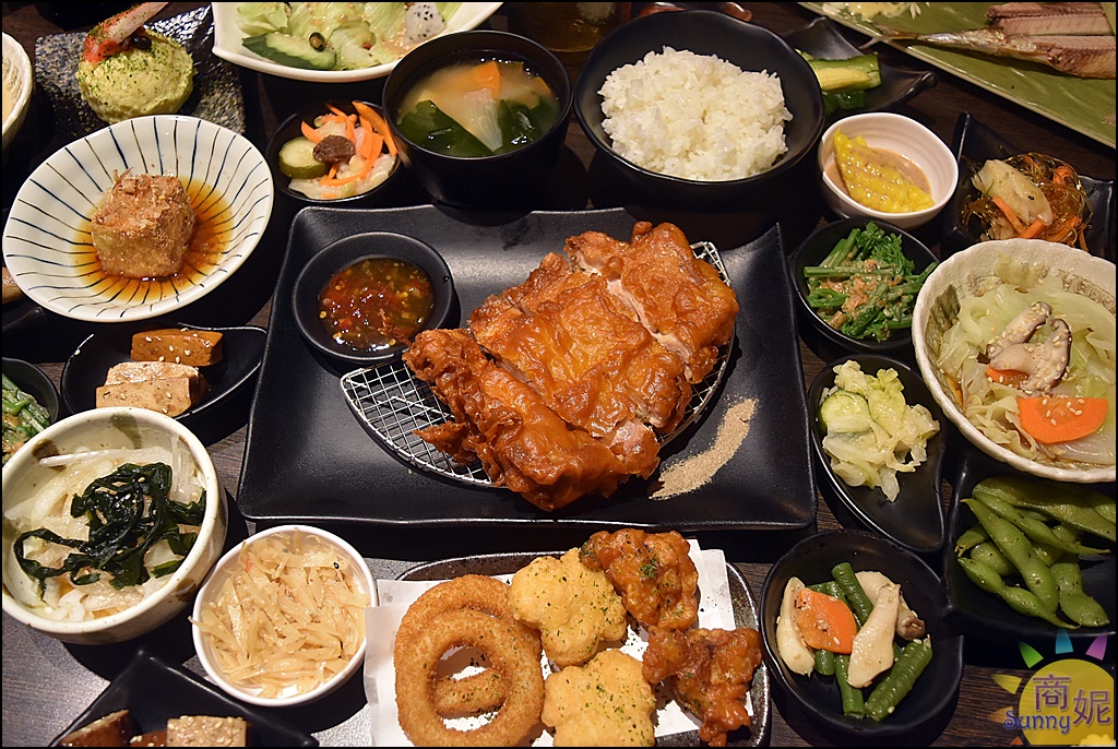 台中日式定食吃到飽。遇見和食。超過30種日式炸物煮物小菜飲料白飯湯品冰淇淋無限放題