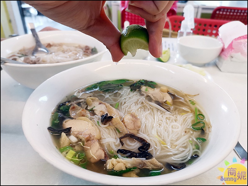 越鴻小館|台灣大道人氣越南小吃。銅板價品嘗越南老闆的家鄉味用餐時段經常客滿
