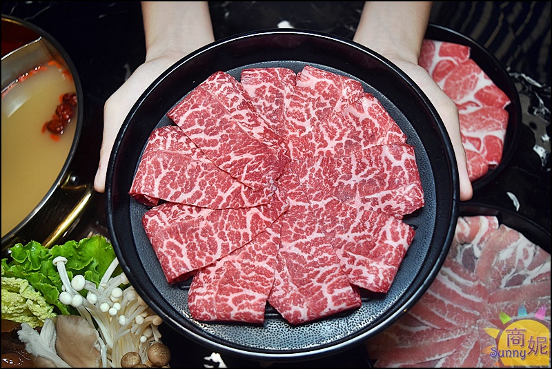 Beef King|台中吃到飽日本頂級A5和牛鍋物無限放題超過千則好評4.6星食材超高檔非常享受