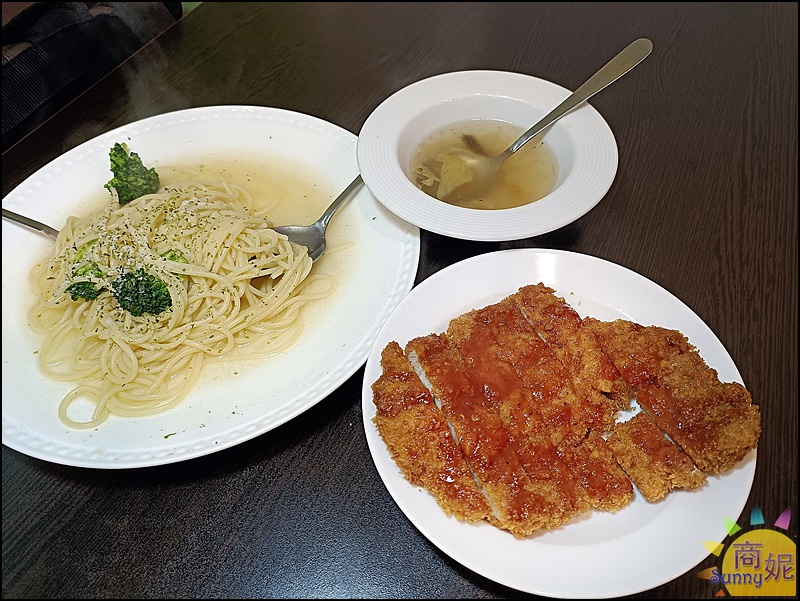 光和鹽義大利麵|逢甲夜市超值義大利麵!好吃大份量百元出頭還可免費加麵超佛心