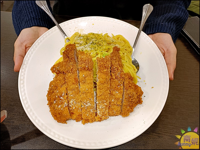 光和鹽義大利麵|逢甲夜市超值義大利麵!好吃大份量百元出頭還可免費加麵超佛心