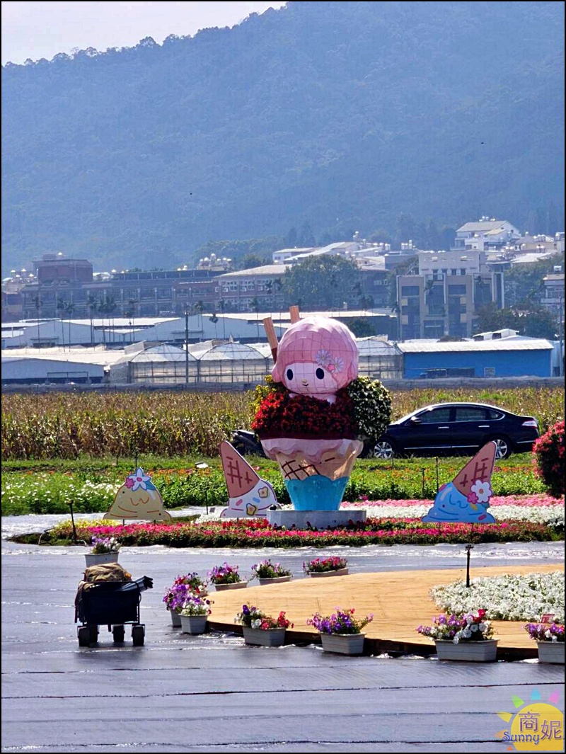 2026新社花海台中花毯節免費參觀！三麗鷗主題、必拍場景、交通管制停車與免費接駁車懶人包