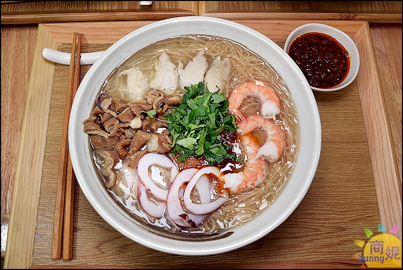 有糊同享|台中好吃麵線一吃成主顧!雞湯麵線糊料好實在大人小孩都愛，清新裝潢有質感