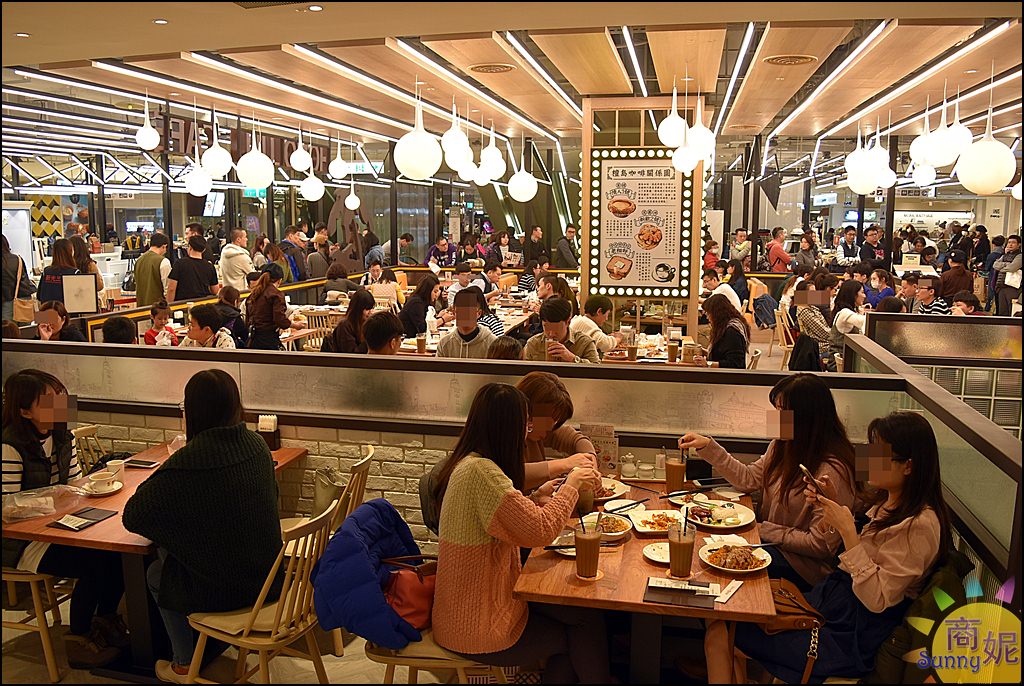 台中港式料理。檀島香港茶餐廳台中唯一分店。香港必吃80年老店192層酥皮蛋塔果然厲害。人氣爆表排好長