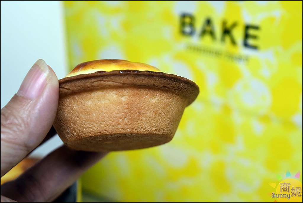 台中邪惡甜點。BAKE CHEESE TART北海道直送起司塔。只賣一種口味天天排隊人氣店!新千歲機場員工票選第一名甜點