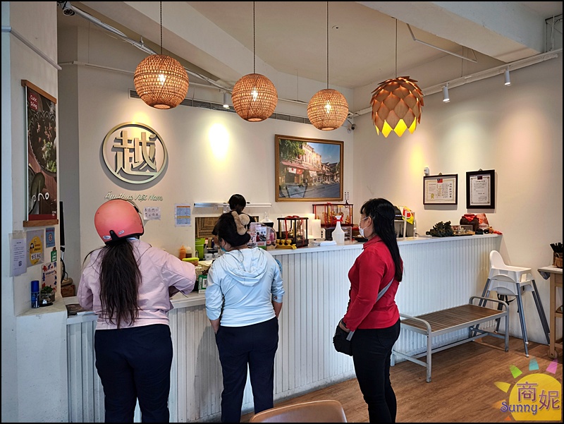 越好吃越南料理|台中美食超浮誇推推鍋上桌驚呆!!必點叻沙雙魚河粉、炸魚麵包,份量十足高CP值大里人氣越式料理 越好吃越南料理|台中美食超浮誇推推鍋上桌驚呆!!必點叻沙雙魚河粉、炸魚麵包,份量十足高CP值大里人氣越式料理