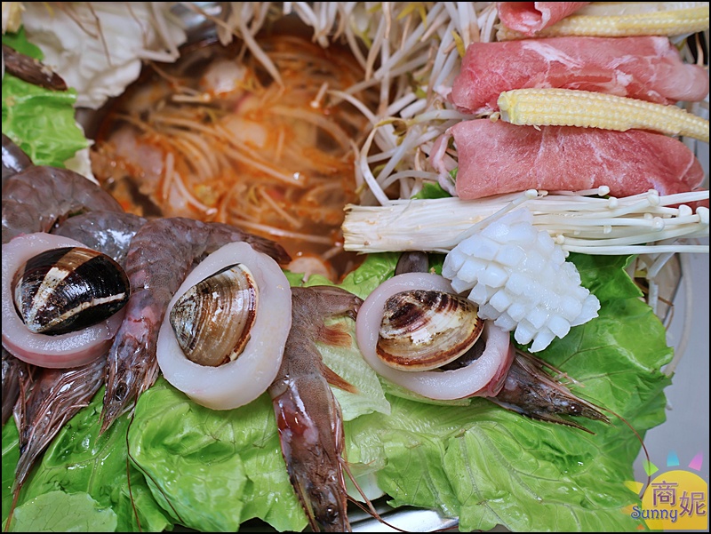 越好吃越南料理|台中美食超浮誇推推鍋上桌驚呆!!必點叻沙雙魚河粉、炸魚麵包,份量十足高CP值大里人氣越式料理 越好吃越南料理|台中美食超浮誇推推鍋上桌驚呆!!必點叻沙雙魚河粉、炸魚麵包,份量十足高CP值大里人氣越式料理