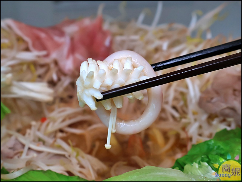 越好吃越南料理|台中美食超浮誇推推鍋上桌驚呆!!必點叻沙雙魚河粉、炸魚麵包,份量十足高CP值大里人氣越式料理 越好吃越南料理|台中美食超浮誇推推鍋上桌驚呆!!必點叻沙雙魚河粉、炸魚麵包,份量十足高CP值大里人氣越式料理