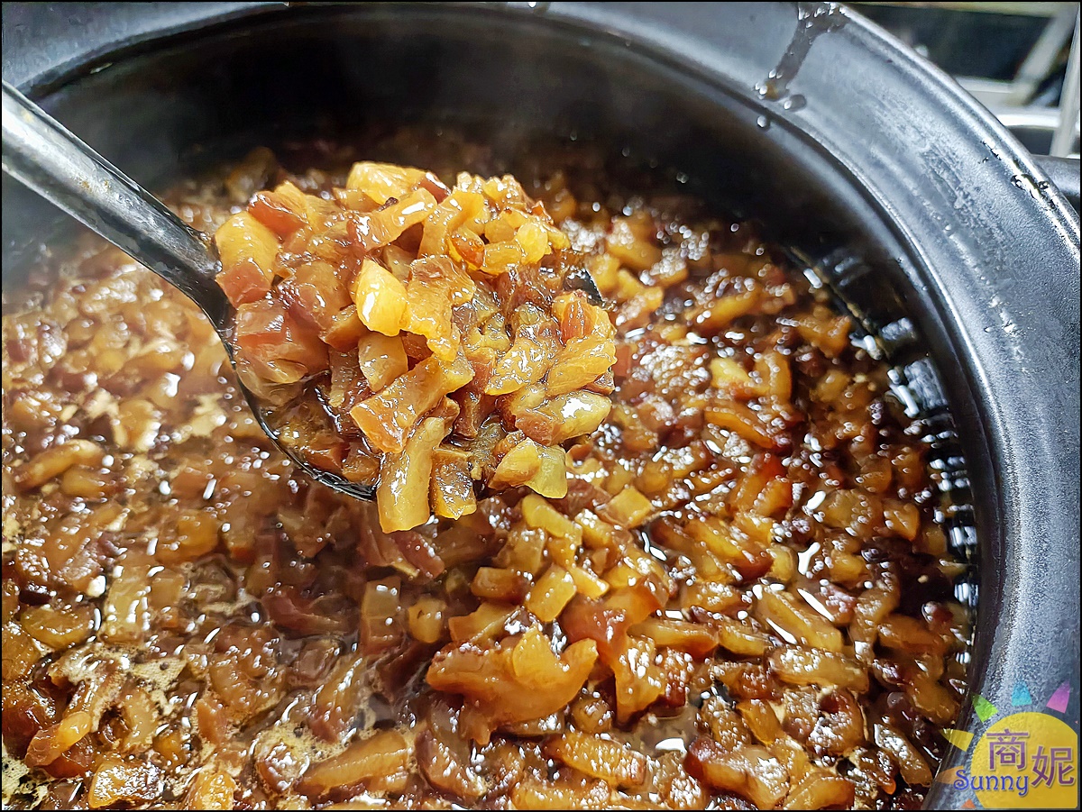 玉堂春魯肉飯| 台中好吃滷肉飯金黃滷肉滿滿膠質卻不油膩，網路千則好評麵食小菜湯品都有水準