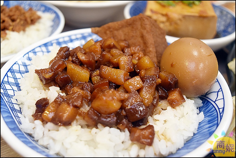 林記飯館北平店|台中好吃滷肉飯平價版鬍鬚張高cp值!軟嫩滷肉肥瘦自己選.連湯品小菜都很強