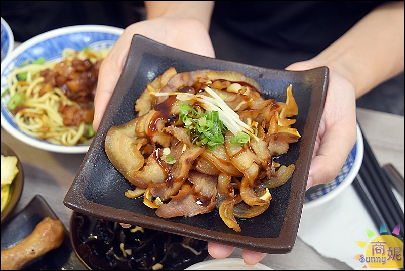 林記飯館北平店|台中好吃滷肉飯平價版鬍鬚張高cp值!軟嫩滷肉肥瘦自己選.連湯品小菜都很強