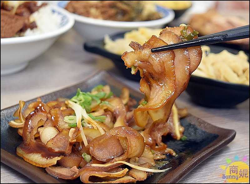 林記飯館北平店|台中好吃滷肉飯平價版鬍鬚張高cp值!軟嫩滷肉肥瘦自己選.連湯品小菜都很強