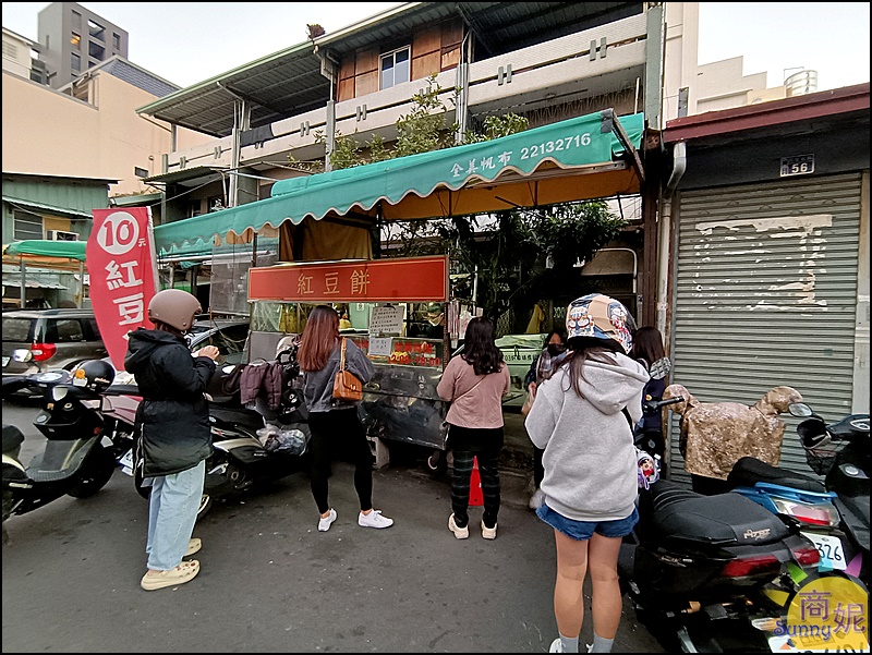 10元紅豆餅|台中爆漿紅豆餅1個10元買十送一無敵超值!只賣3種口味天天排隊人潮