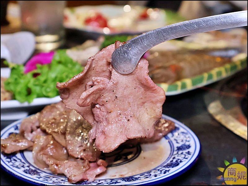 墨妃家｜台中燒肉吃到飽推薦!宮廷風裝潢＋高檔肉品無限續人均545元起太超值了