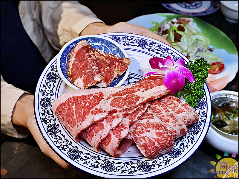 墨妃家|台中燒肉吃到飽推薦!宮廷風裝潢+高檔肉品無限續人均545元起太超值了 墨妃家|台中燒肉吃到飽推薦!宮廷風裝潢+高檔肉品無限續人均545元起太超值了