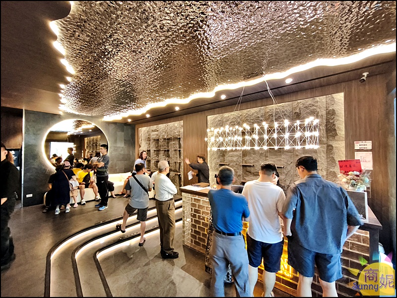 脂本燒肉彰化店|彰化質感燒肉!豐盛套餐高CP值必點30cm幻切牛舌.無低消好停車親子友善桌邊幫烤大加分 脂本燒肉彰化店|彰化質感燒肉!豐盛套餐高CP值必點30cm幻切牛舌.無低消好停車親子友善桌邊幫烤大加分