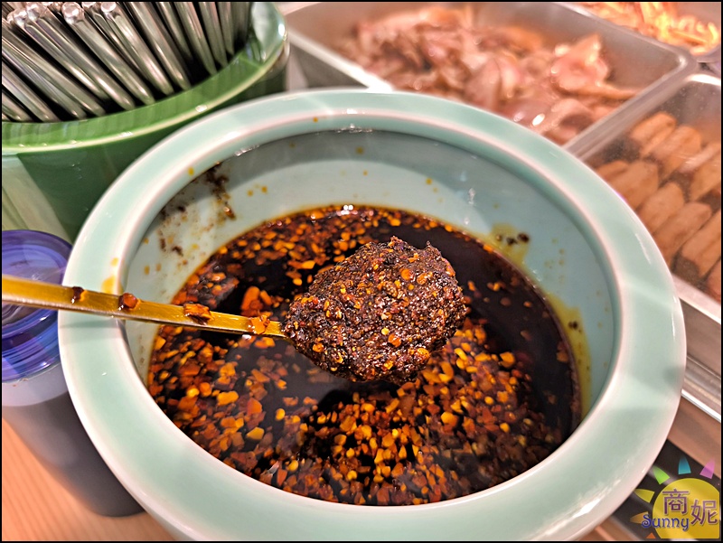 藍山牛肉麵|佐賀野仁新品牌!台中少見日本A5和牛牛肉麵、烤肉飯附肉片牛肉湯CP值超高 藍山牛肉麵|佐賀野仁新品牌!台中少見日本A5和牛牛肉麵、烤肉飯附肉片牛肉湯CP值超高