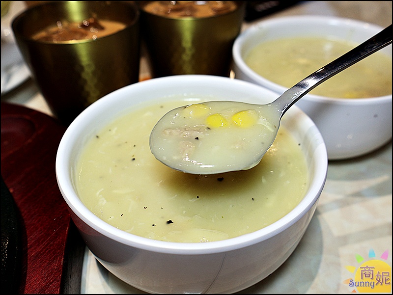 豐芳牛排|台中平價牛排生力軍!免服務費吃飽喝足不到200元.附濃湯菠蘿麵包還有飲料霜淇淋吃到飽