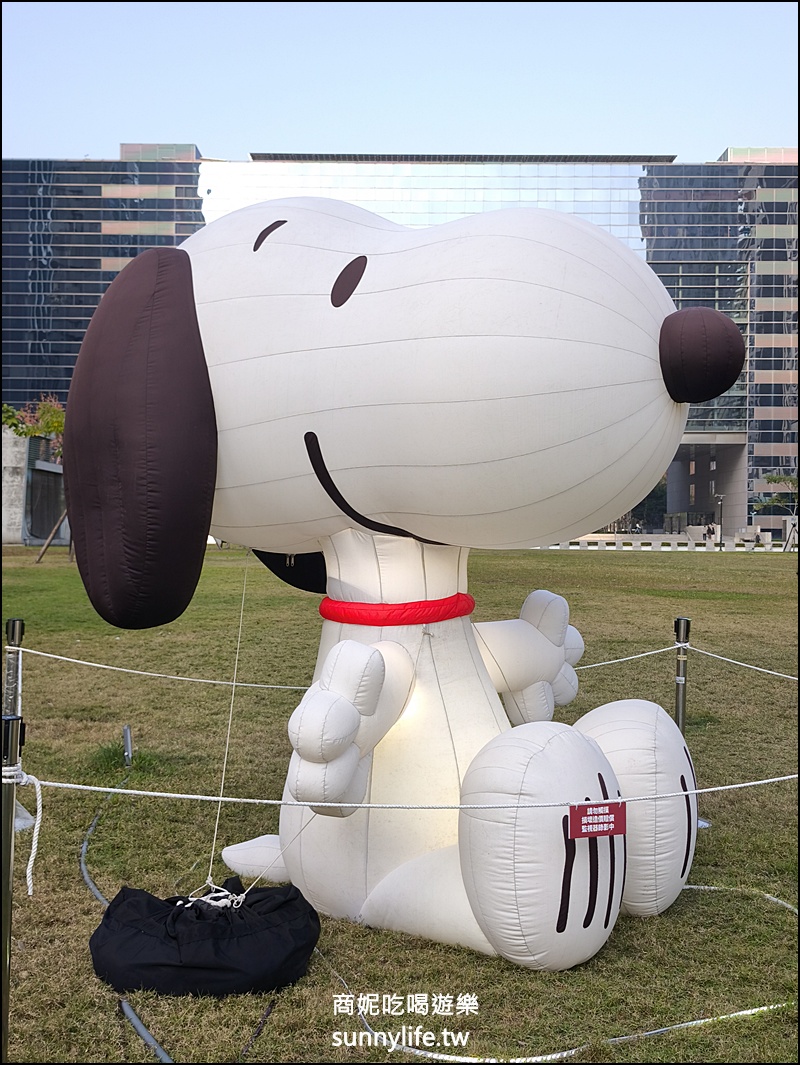 台中免費景點|史努比現身市政公園!超萌3公尺史努比、Snoopy公仔、史努比紅綠燈必拍,期間限定免門票 台中免費景點|史努比現身市政公園!超萌3公尺史努比、Snoopy公仔、史努比紅綠燈必拍,期間限定免門票
