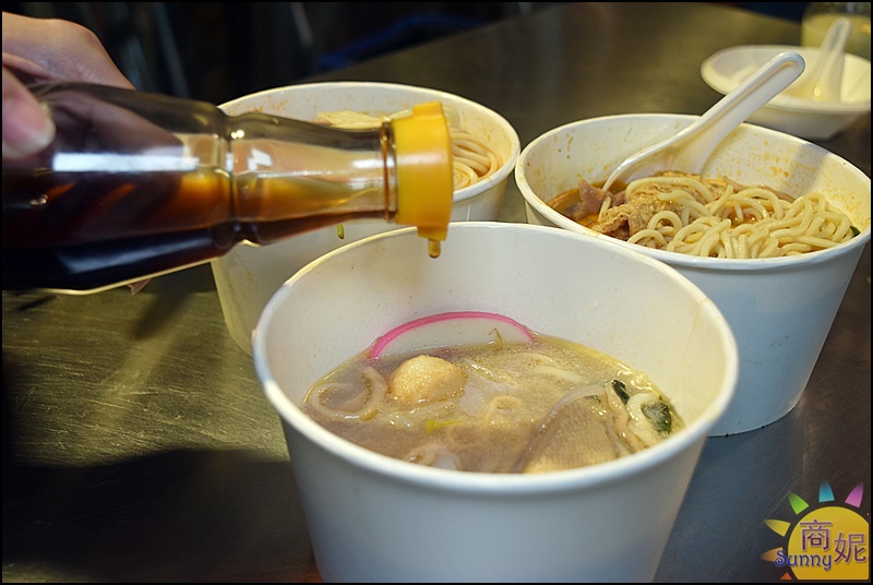 吉寶叻沙麵|總站夜市人氣美食新加坡道地叻沙麵5種湯頭自由配滿滿料只要百元價