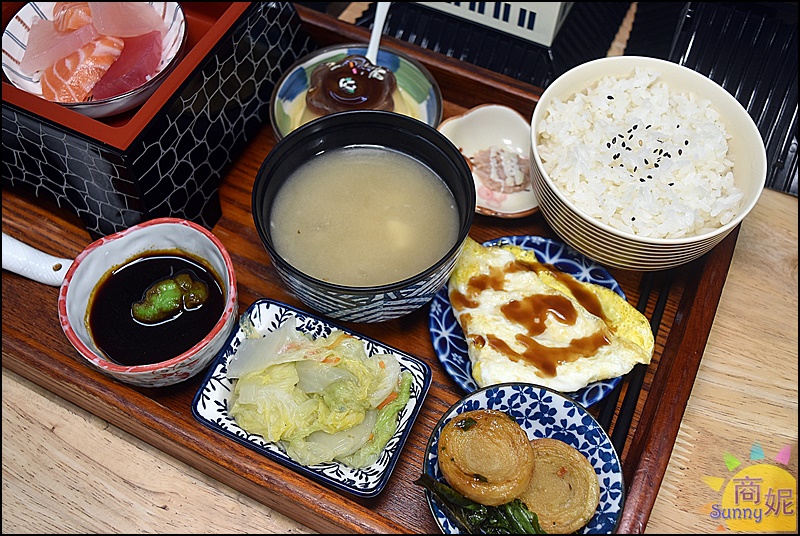 秋本家|彰化劉德華開的超值定食!浮誇擺盤超豐盛必點30公分大豬排、日本城、壽喜燒定食大胃王超愛