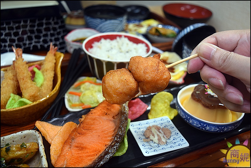 秋本家|彰化劉德華開的超值定食!浮誇擺盤超豐盛必點30公分大豬排、日本城、壽喜燒定食大胃王超愛