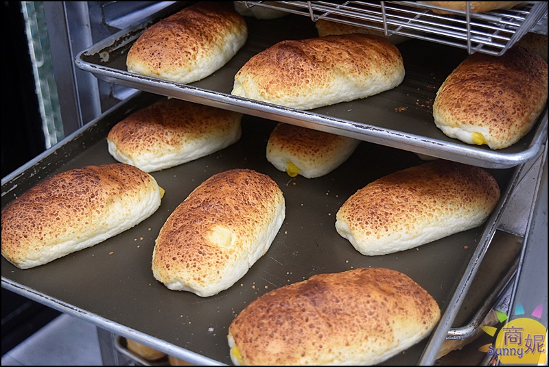 方包bakery|台中秘密麵包超好吃!超過百種口味採網路預訂現場取貨滿額外送到府