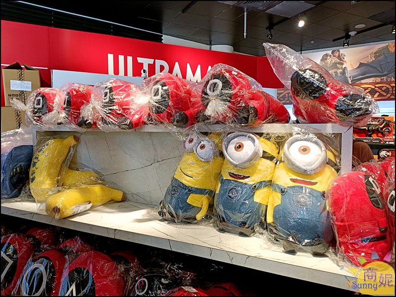 台中免費景點4米高小小兵|台中潮玩快閃店草悟道PARK2廣場小小兵.超人力霸王.假面騎士.魷魚遊戲一次拍夠！