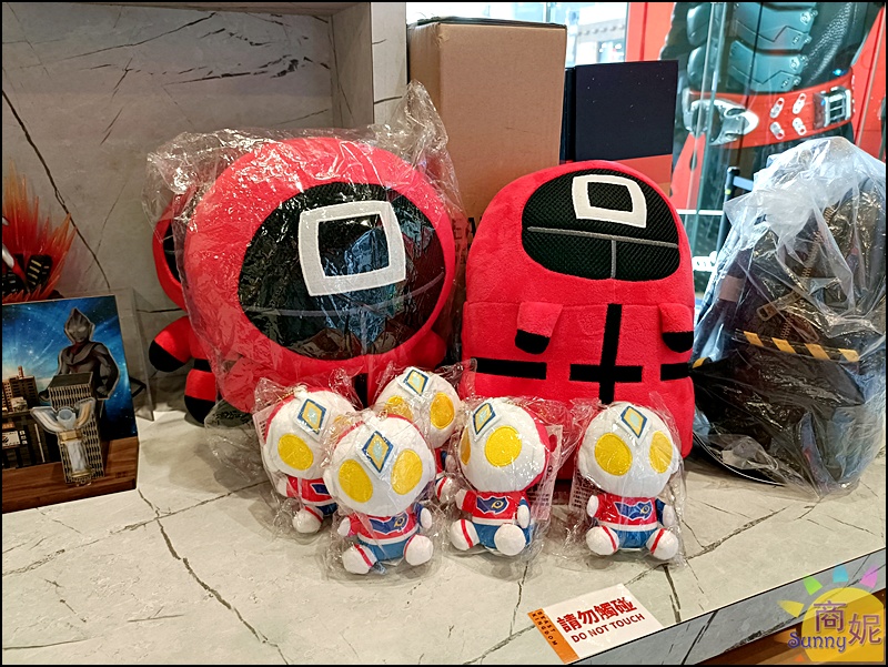 台中免費景點4米高小小兵|台中潮玩快閃店草悟道PARK2廣場小小兵.超人力霸王.假面騎士.魷魚遊戲一次拍夠！