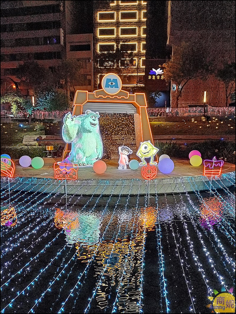 台中耶誕景點柳川水岸台中好甜聖誕來電!怪獸齊聚水上燈飾.光廊隧道網美必拍