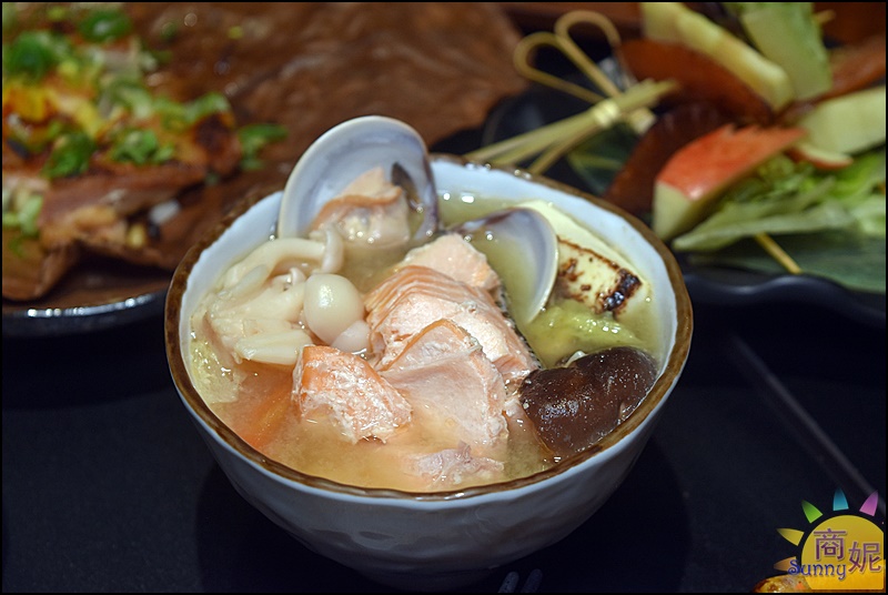桀壽司|台中高CP值日本料理鍋物季必點烤鮭魚頭特色鍋.隱藏版套餐超澎湃預約才吃的到