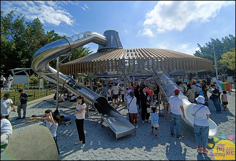 中央公園飛行美樂地7大亮點|台中旅遊免費景點!全國最長32M雙軌滑索.飛碟攀爬架溜滑梯.30M環形滑軌超好玩