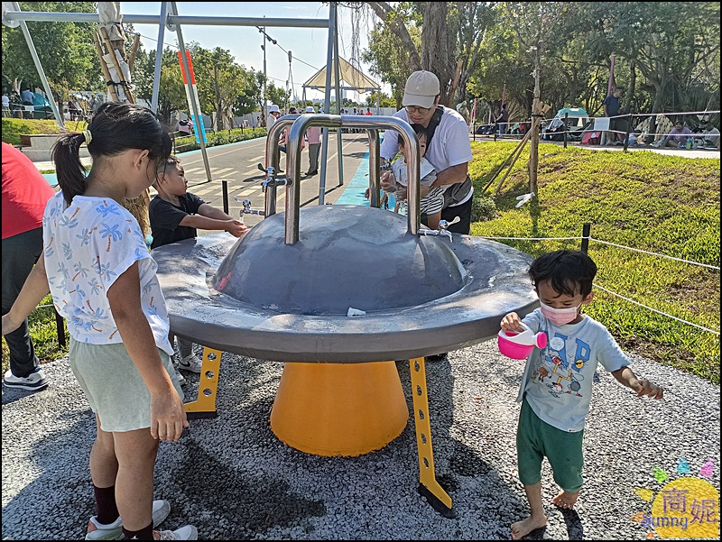 中央公園飛行美樂地7大亮點|台中旅遊免費景點!全國最長32M雙軌滑索.飛碟攀爬架溜滑梯.30M環形滑軌超好玩