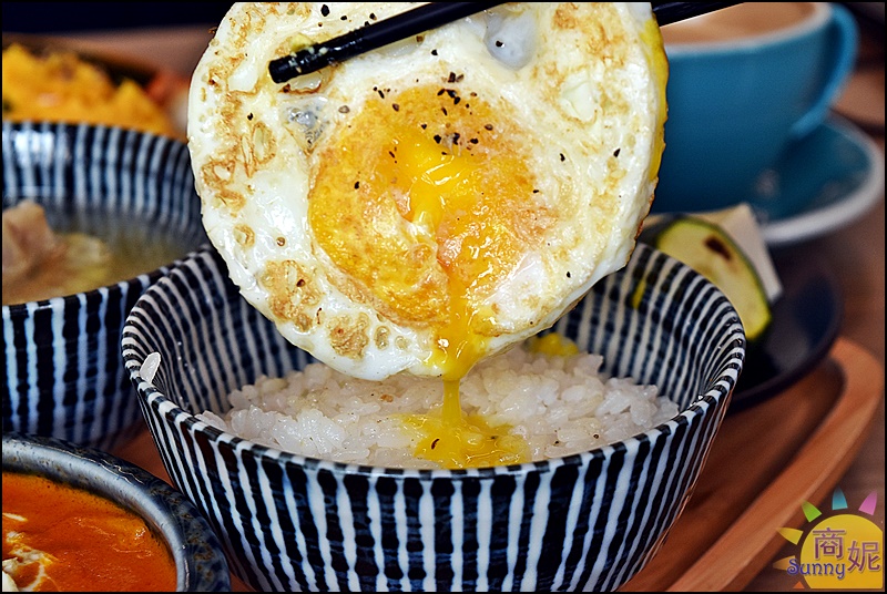 阿飛早午餐|台中東區秘境早午餐網友大讚火車站周邊必吃美食!用料實在免服務費隨便點都好吃