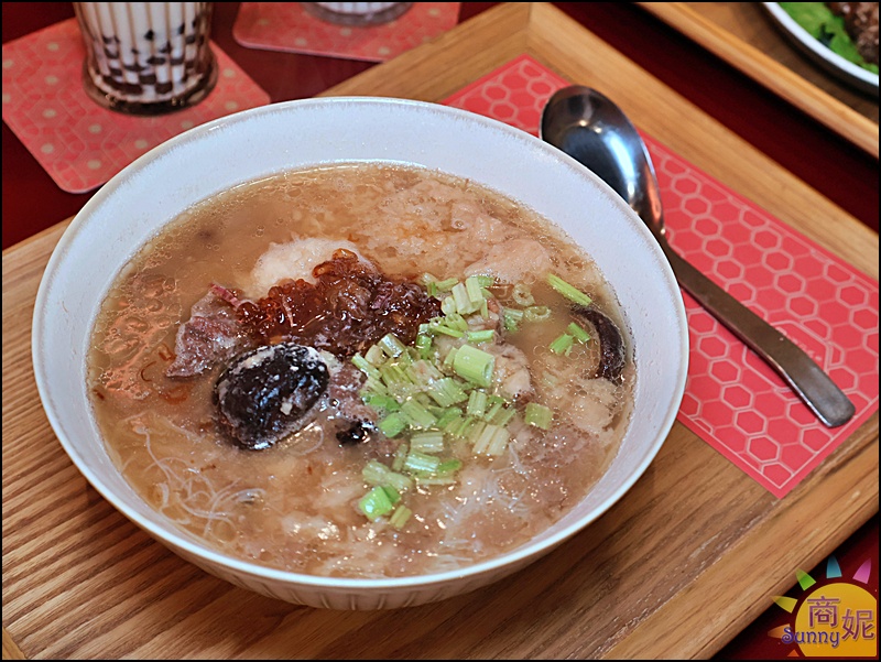 2026台中必吃南屯美食推薦：有春茶館｜超人氣台式手路菜餐廳，必點老雪菜肉絲麵、椒鹽燒肉、蜜糖粳粽冰與懷舊下午茶