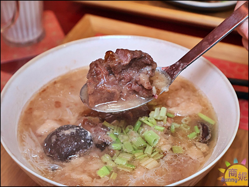 2026台中必吃南屯美食推薦：有春茶館｜超人氣台式手路菜餐廳，必點老雪菜肉絲麵、椒鹽燒肉、蜜糖粳粽冰與懷舊下午茶