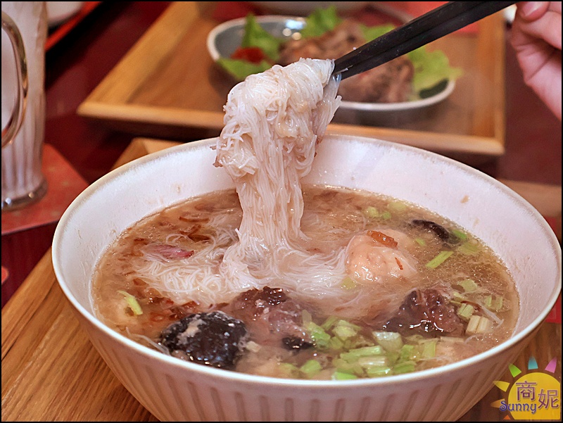 2026台中必吃南屯美食推薦：有春茶館｜超人氣台式手路菜餐廳，必點老雪菜肉絲麵、椒鹽燒肉、蜜糖粳粽冰與懷舊下午茶
