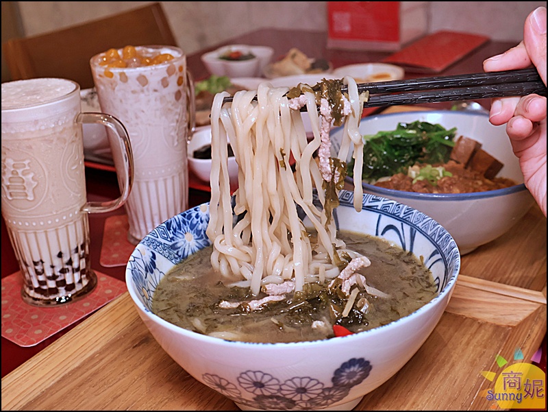 2026台中必吃南屯美食推薦：有春茶館｜超人氣台式手路菜餐廳，必點老雪菜肉絲麵、椒鹽燒肉、蜜糖粳粽冰與懷舊下午茶