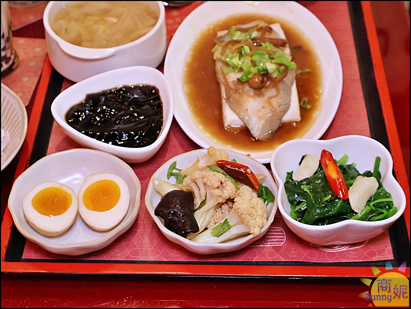 2026台中必吃南屯美食推薦：有春茶館｜超人氣台式手路菜餐廳，必點老雪菜肉絲麵、椒鹽燒肉、蜜糖粳粽冰與懷舊下午茶