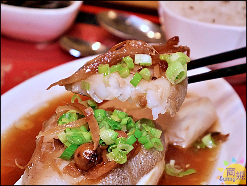 2026台中必吃南屯美食推薦：有春茶館｜超人氣台式手路菜餐廳，必點老雪菜肉絲麵、椒鹽燒肉、蜜糖粳粽冰與懷舊下午茶