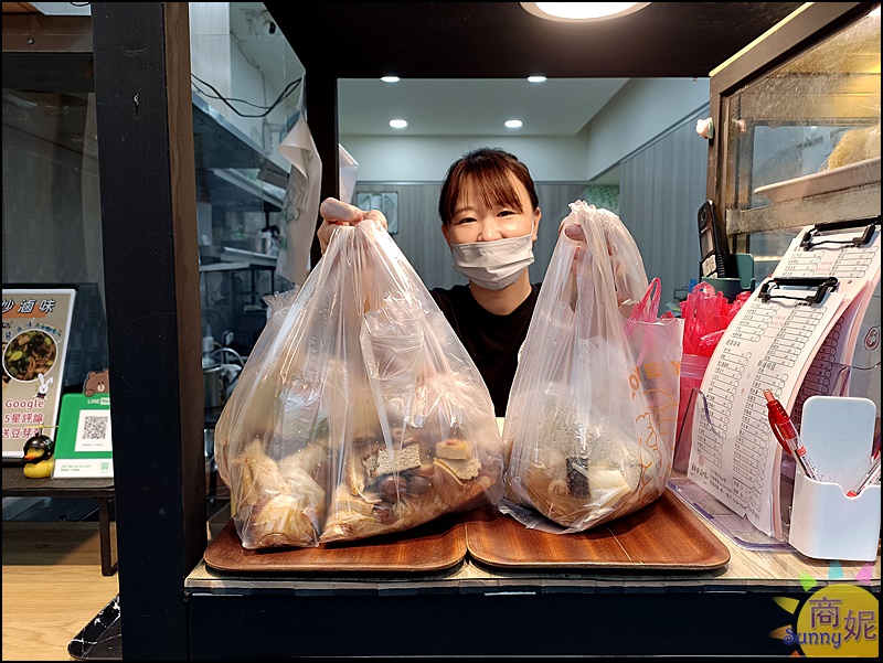 秘醬滷味|全台最大規模的冷滷味加盟品牌 上海百年秘方一咬爆汁超好吃!10元20元超平價還可免費升級炒滷味