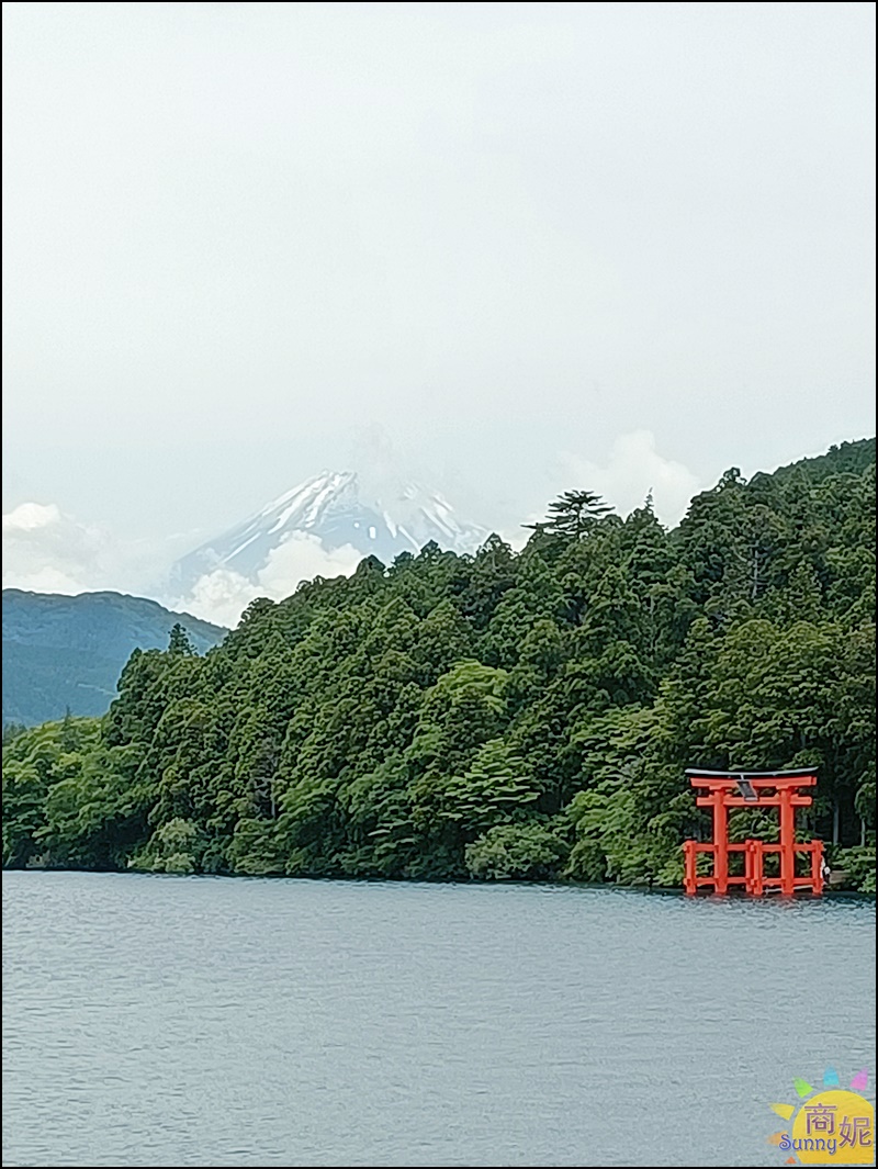 富士箱根一日遊|東京自由行推薦:箱根海賊船、箱根空中纜車、御殿場Outlets、燒肉吃到飽