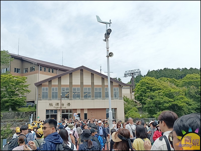 富士箱根一日遊|東京自由行推薦:箱根海賊船、箱根空中纜車、御殿場Outlets、燒肉吃到飽