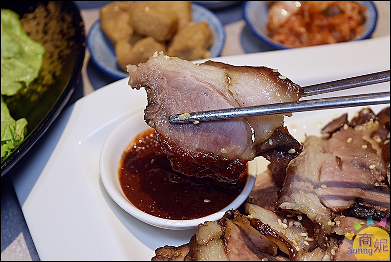 親水河畔|台中道地韓國料理還可以體驗穿韓服!夏季必吃開胃冷麵還有溫補人蔘雞鍋