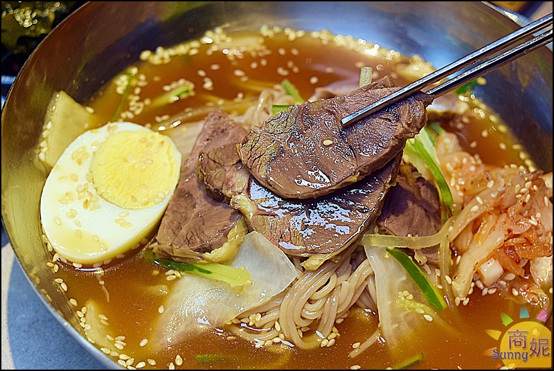 親水河畔|台中道地韓國料理還可以體驗穿韓服!夏季必吃開胃冷麵還有溫補人蔘雞鍋