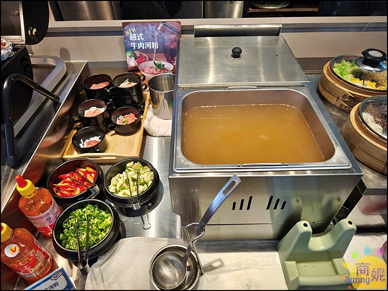 牛室炙燒牛排大墩店|牛排加超狂自助吧389元無限吃.現烤披薩炸物港點熱炒超豐盛