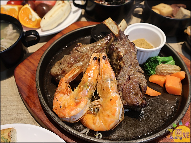 牛室炙燒牛排大墩店|牛排加超狂自助吧389元無限吃.現烤披薩炸物港點熱炒超豐盛