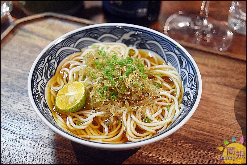 oldman生活飲食|台中秘境私廚料理一套5-6道菜只要1千元還免服務費!採預約制宵夜變身餐酒館氣氛超chill~